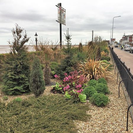 Lovely Sea Front House In Cleethorpes - Sleeps 6 Bagian luar foto