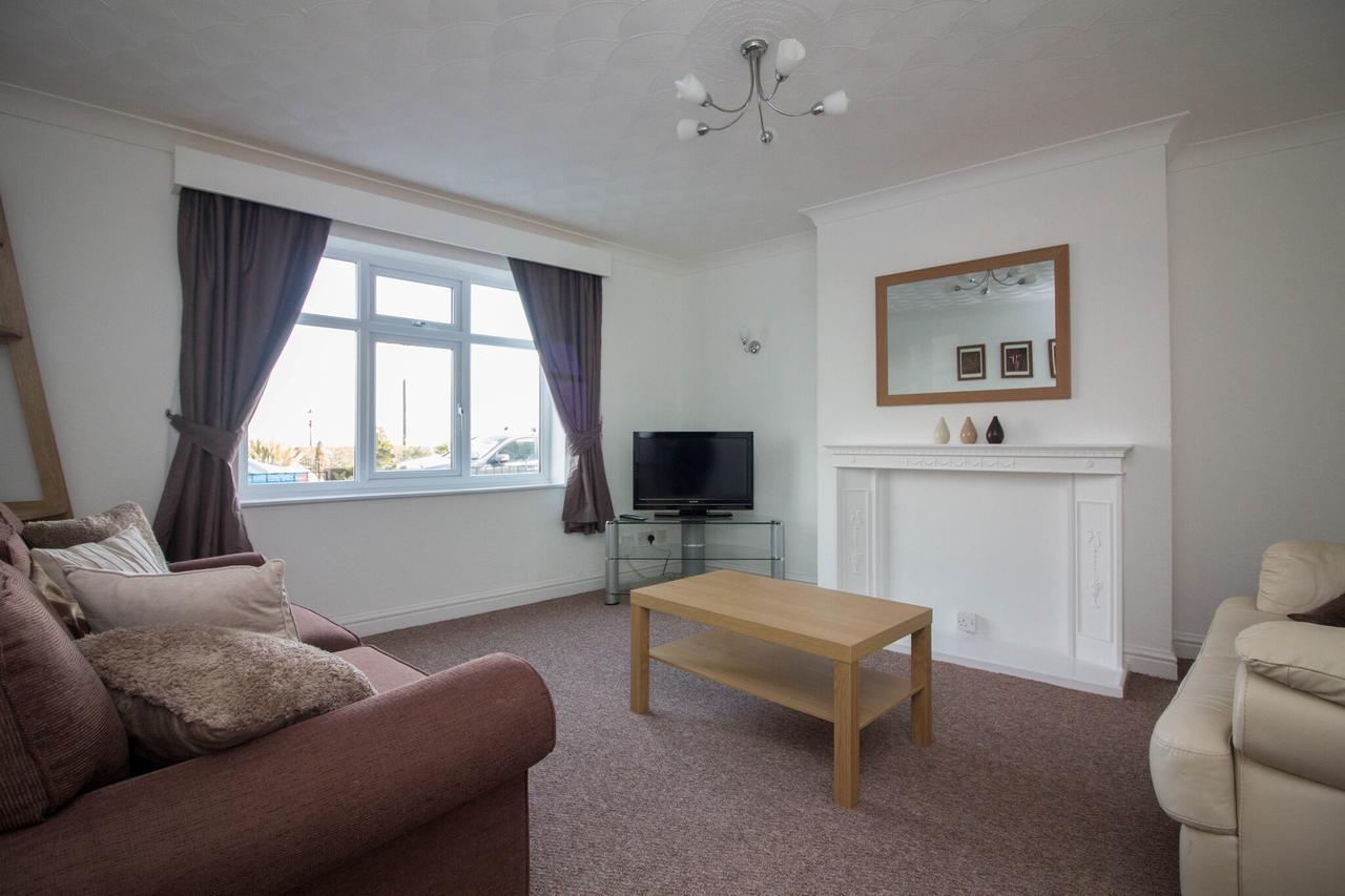 Lovely Sea Front House In Cleethorpes - Sleeps 6 Bagian luar foto